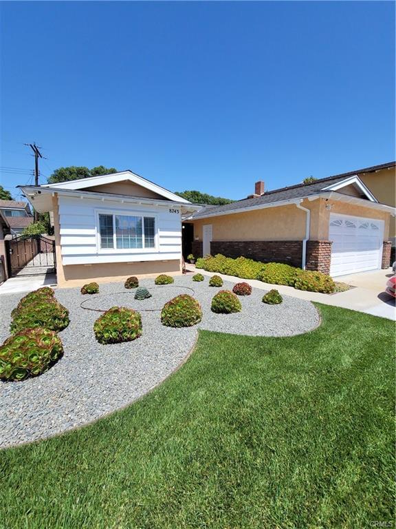 Primary Photo - 8743 Dorion St