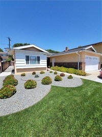 Building Photo - 8743 Dorion St