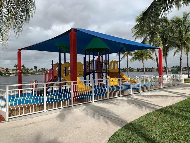 Building Photo - 10730 NW 66th St