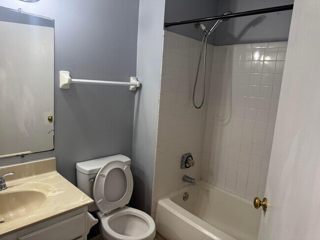 Building Photo - 757 Tricolor Dr