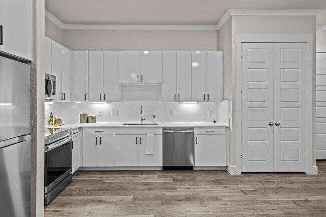 Building Photo - 865 Limmer Loop