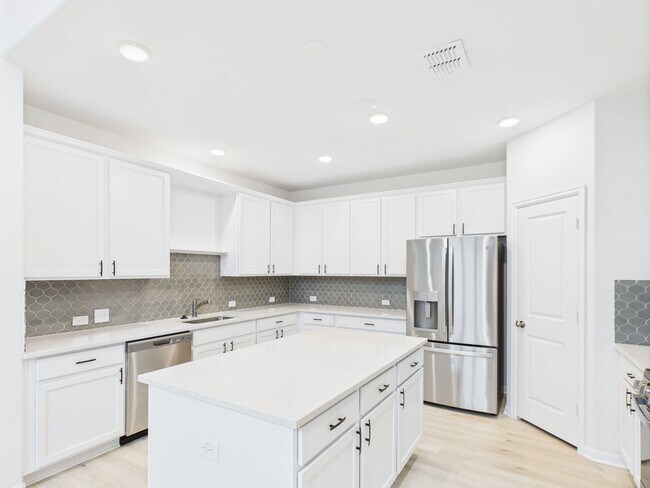 Building Photo - Santa Rita  Beauty
