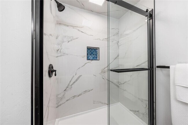 Building Photo - 137 Avenida Messina