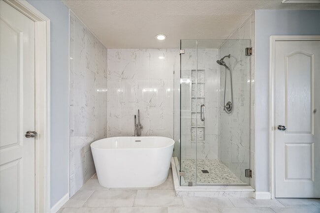 Building Photo - 12427 Shadowvista Dr