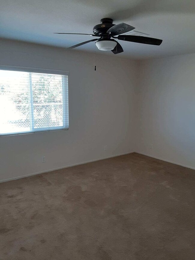 Building Photo - 3 bed/2 bath Country living Yucaipa!