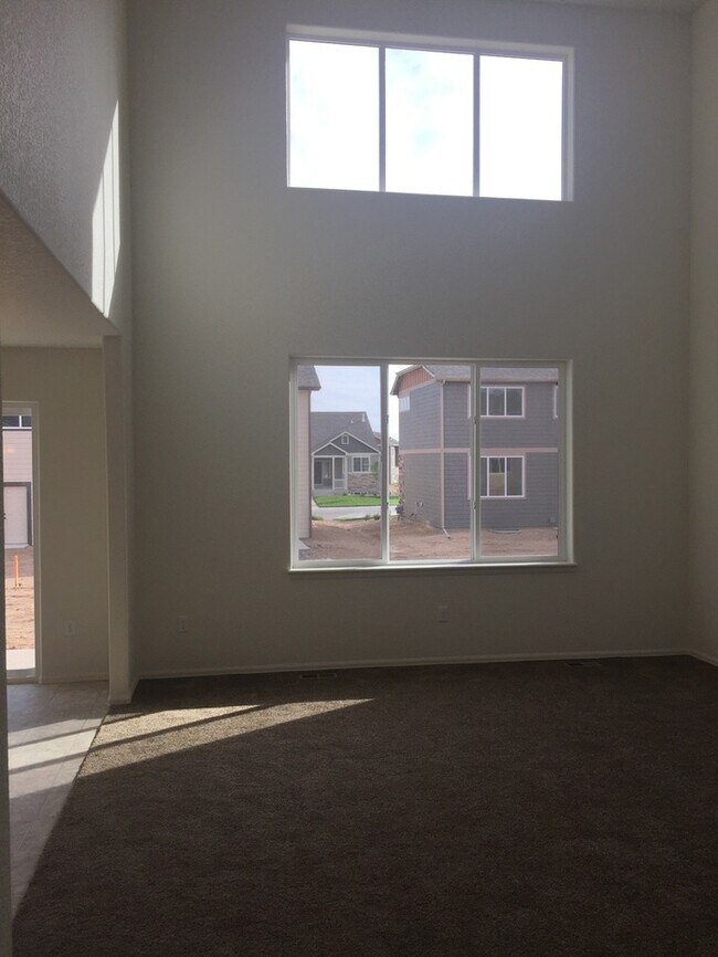 Building Photo - Spacious 3 Bed, 2 1/2 Bath in Berthoud