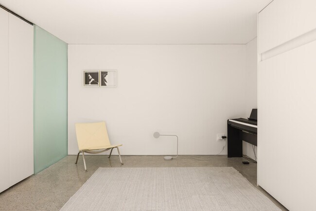 Building Photo - 483 Sandpiper St