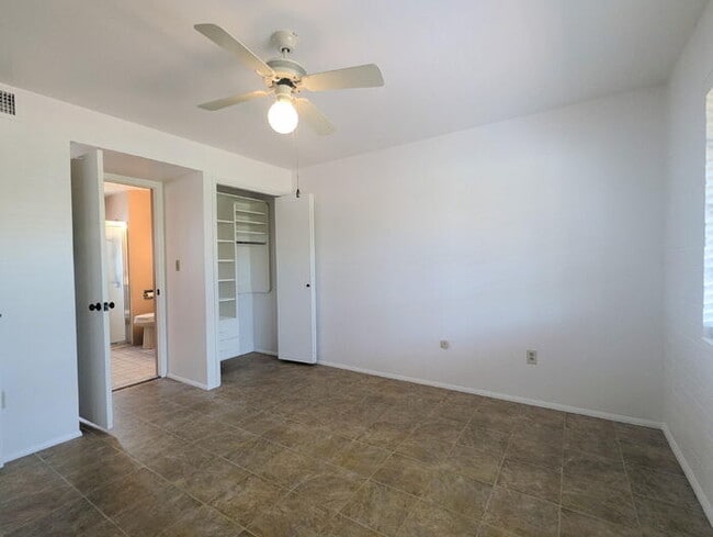 Building Photo - Green Valley Villa West Townhomes (55+ Com...