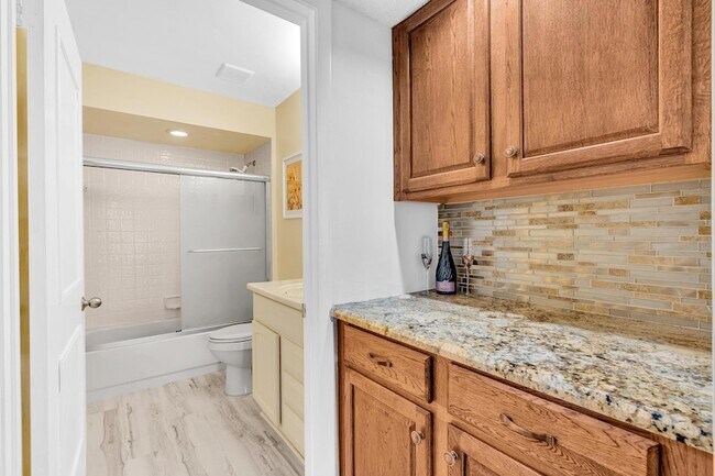 Building Photo - 8099 Cassia Dr