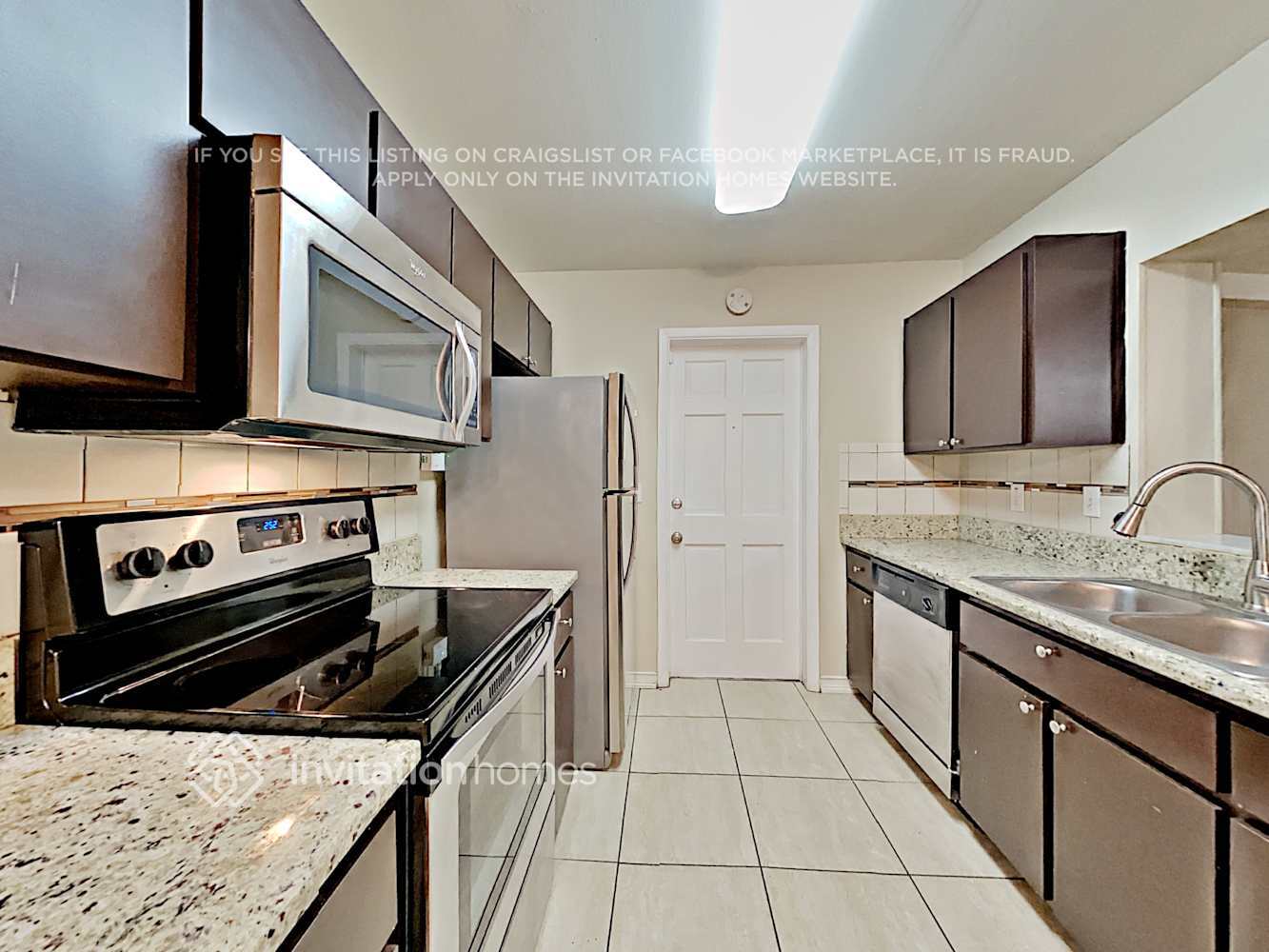 Building Photo - 907 Skyview Dr