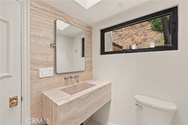 Building Photo - 3858 Alta Mesa Dr