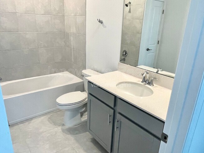 Building Photo - 2489 Relaxing Ln