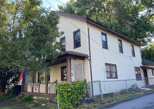 Building Photo - 1742-1744 Wayne Ave