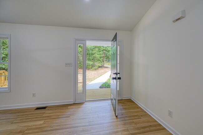 Building Photo - 2416 Horseshoe Bend Dr