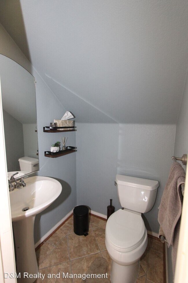 Building Photo - 3 br, 2.5 bath House - 11161 Caminito Arcada