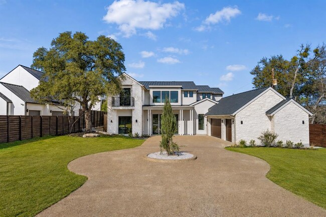 Building Photo - 6102 Forest Hills Dr