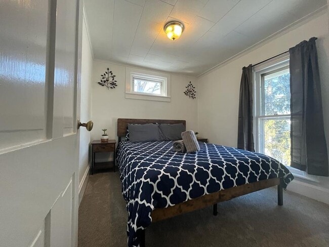 Building Photo - 208 Hudson St