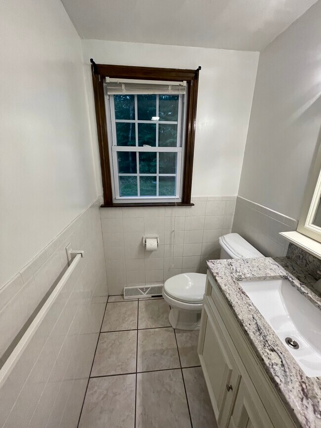 Building Photo - 30 Flynn Rd