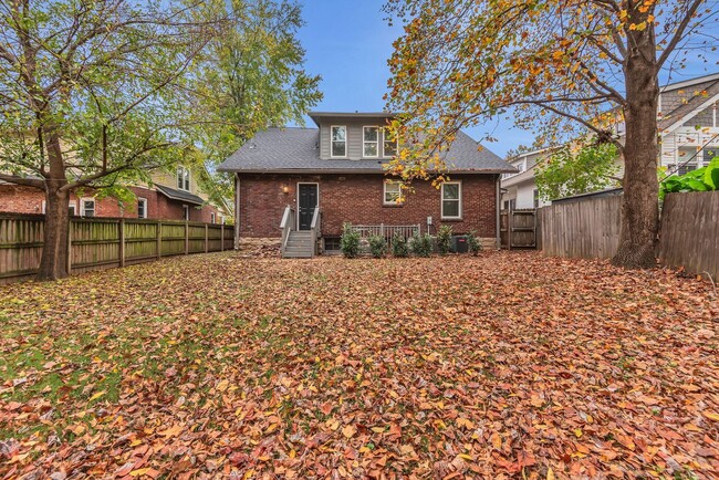 Building Photo - Total remodeled East Nashville Beauty!