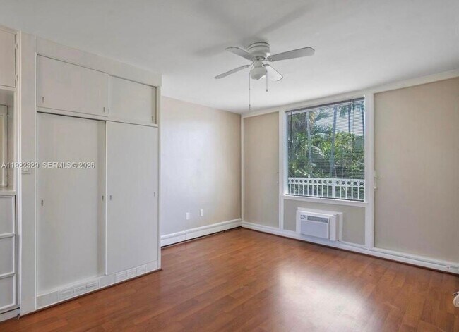 Building Photo - 10281 E Bay Harbor Dr