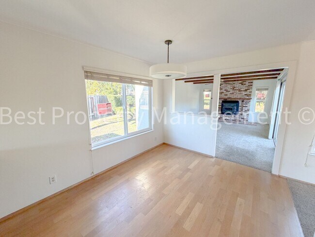 Building Photo - Great Shape Single Family Home near Fremont Bart Station