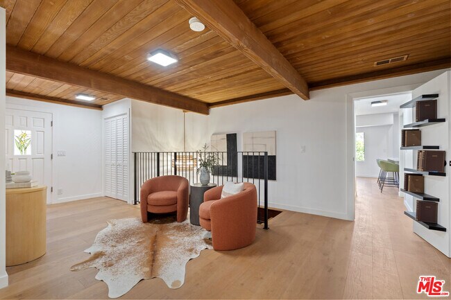 Building Photo - 8506 Oak Ct