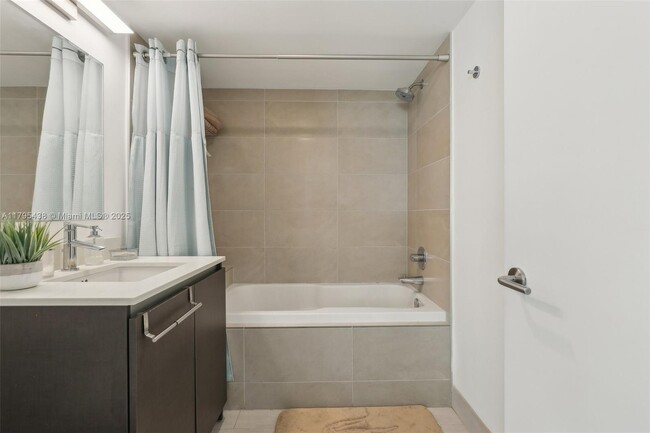 Building Photo - 6620 Indian Creek Dr