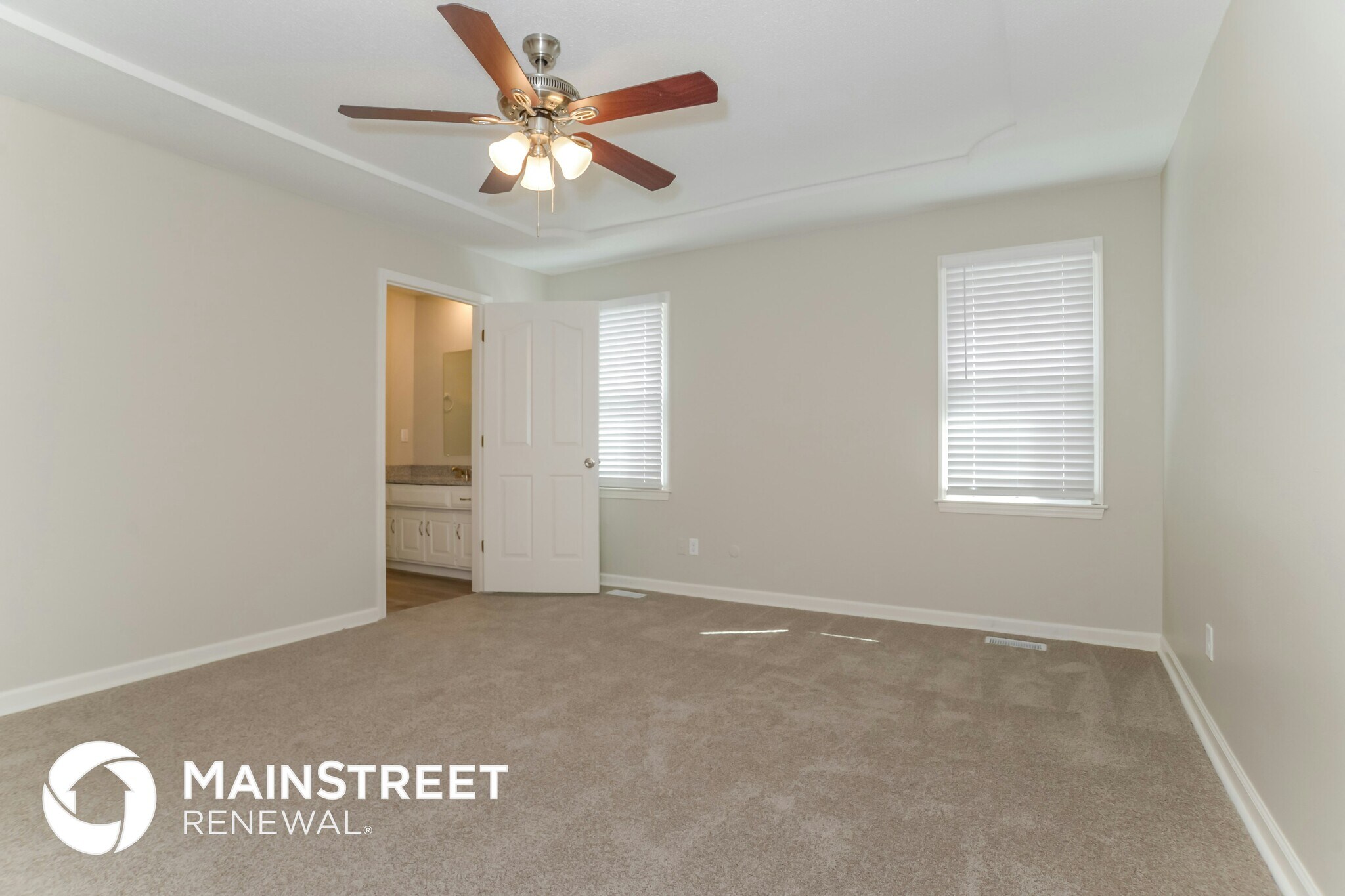 Building Photo - 14513 Laquinta Dr