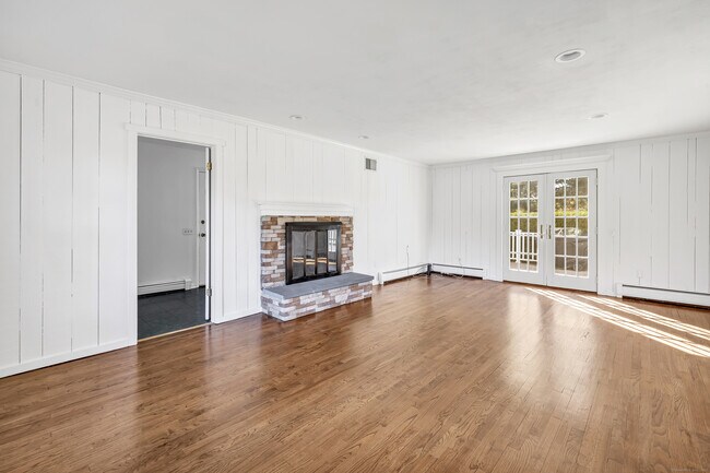 Building Photo - 41 Butternut Ln