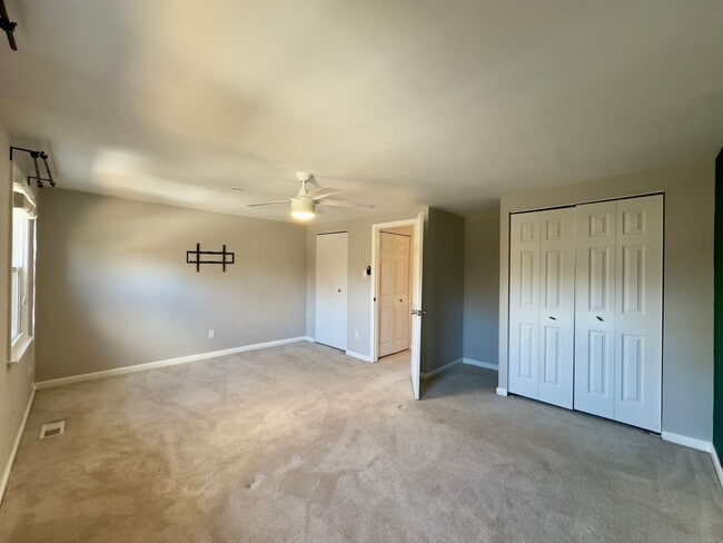 Building Photo - Charming 2 Bedroom/1.5 Bathroom Townhome in Nottingham, MD!