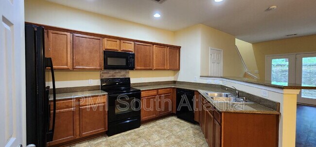 Building Photo - 3325 Fernview Dr