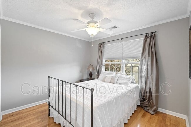 Building Photo - 312 Waterton Way