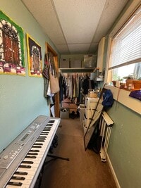 Building Photo - Two Bedroom Apartment Near TC and UWL