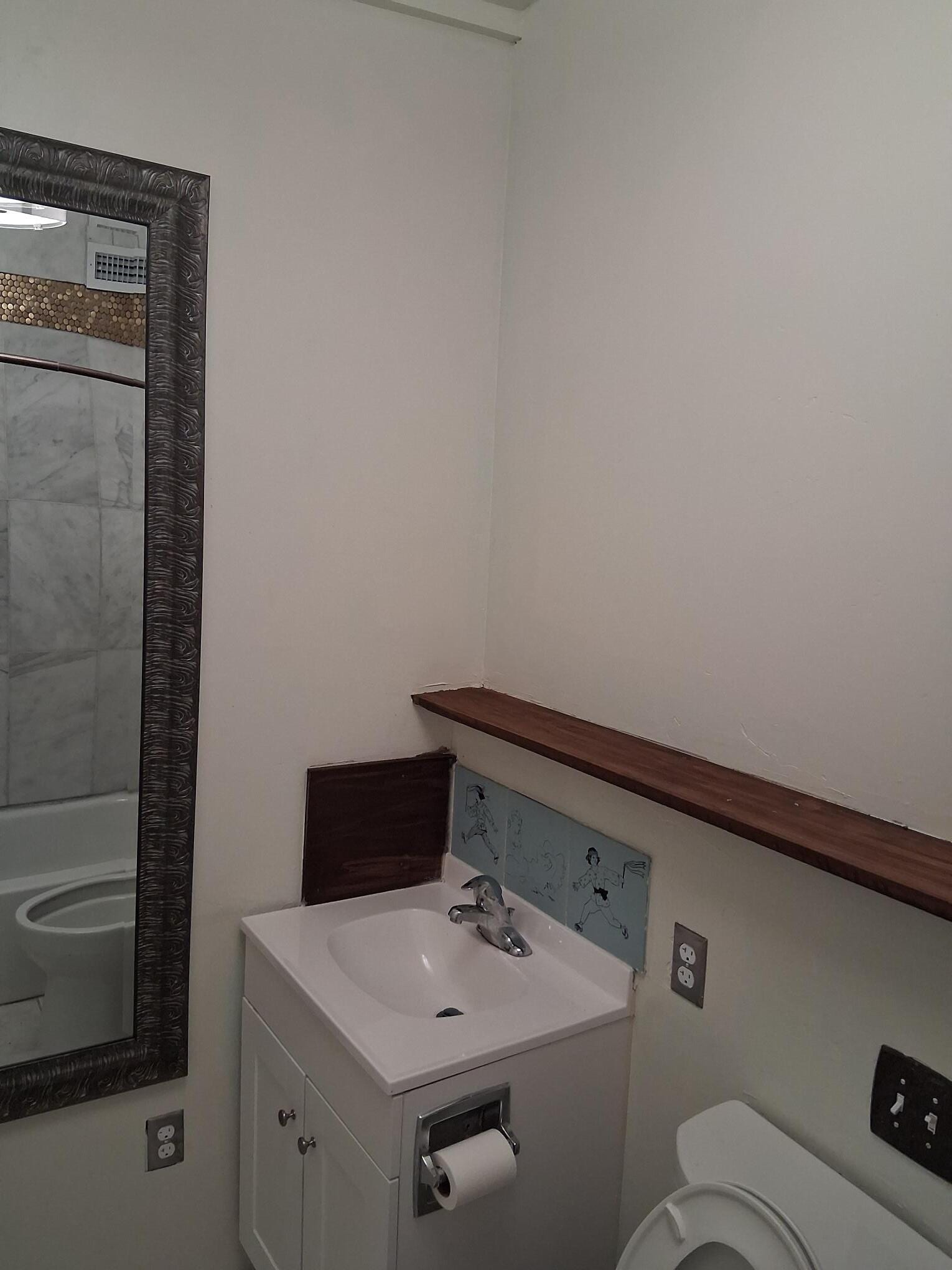 Master bathroom - 10525 Clarkson Rd