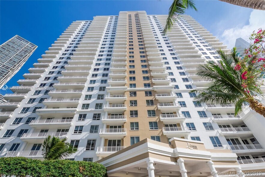 Building Photo - 801 Brickell Key Blvd