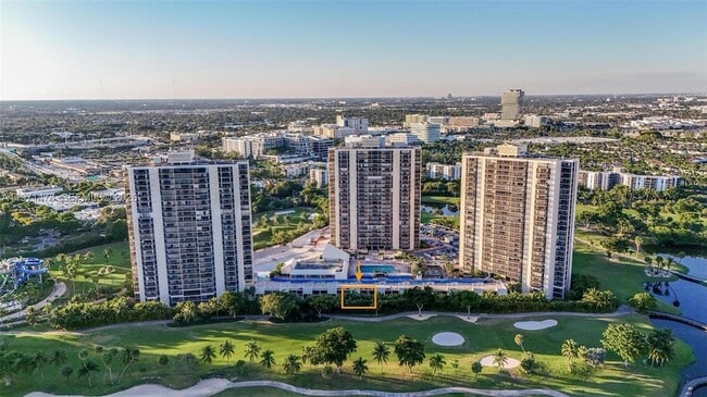 Building Photo - 20347 W Country Club Dr