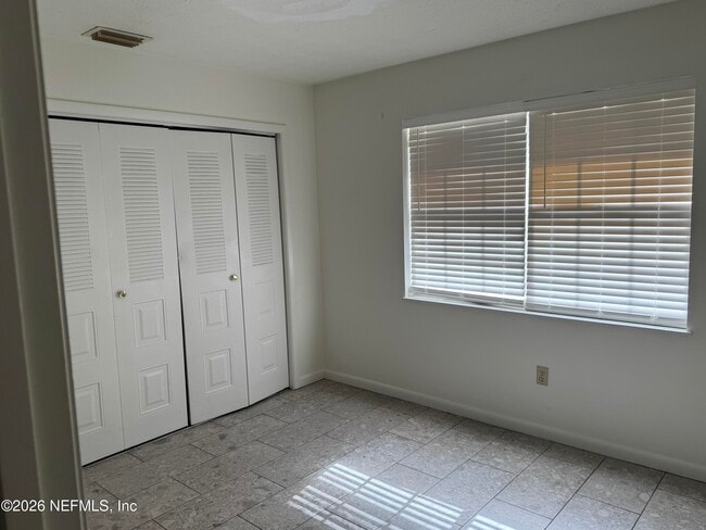 Building Photo - 1015 W Pratt St