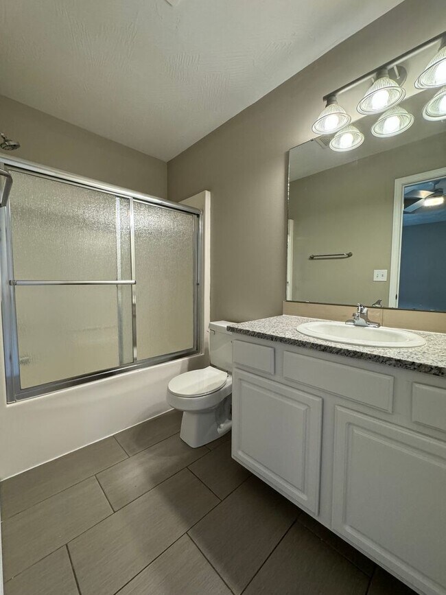 Building Photo - 4051 Condor Dr