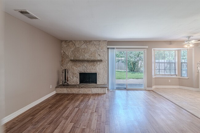 Building Photo - 18506 Creekfield Ct