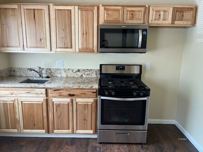 Building Photo - 25840 CA-243