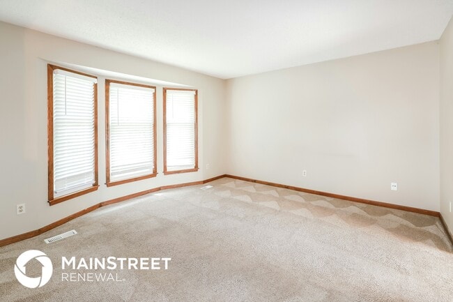 Building Photo - 1005 NE 104th Terrace