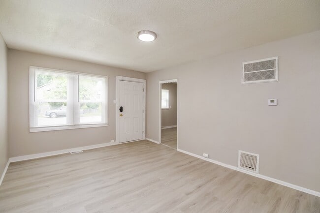 Building Photo - 2710 Fletcher St