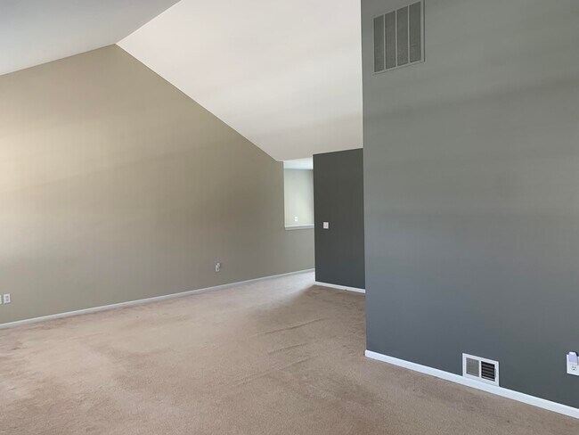Building Photo - 48475 Bridge Way