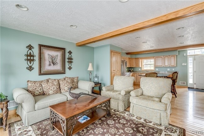 Building Photo - 207 General Smith Dr