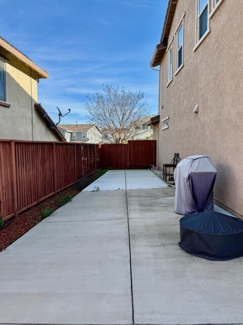 Building Photo - 2544 Tomales Bay Dr