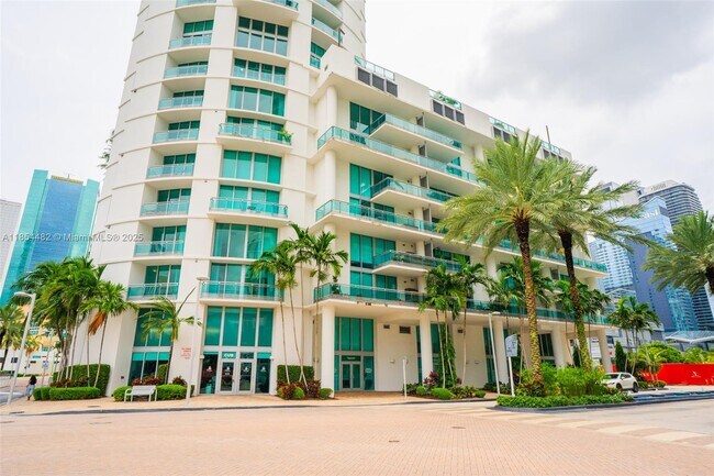 Building Photo - 350 S Miami Ave