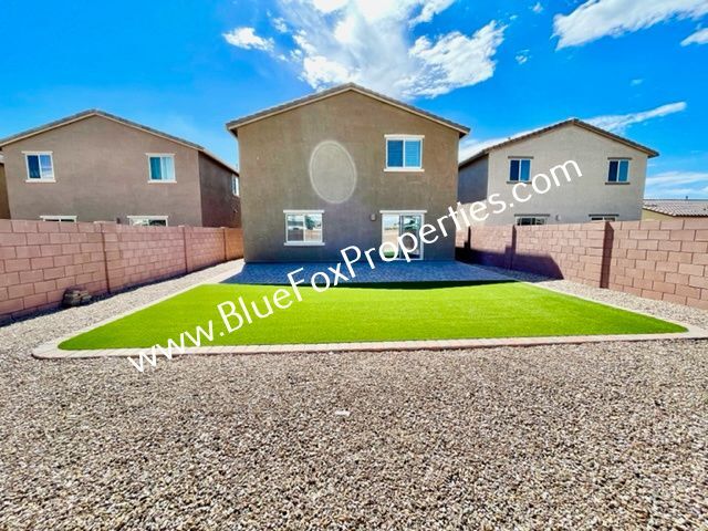 Building Photo - 12854 N Peony Dr