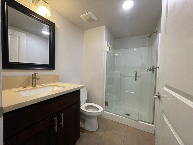 Building Photo - 3 Bed/3 Bath, 2 Garage & 2 Balconies Gated...