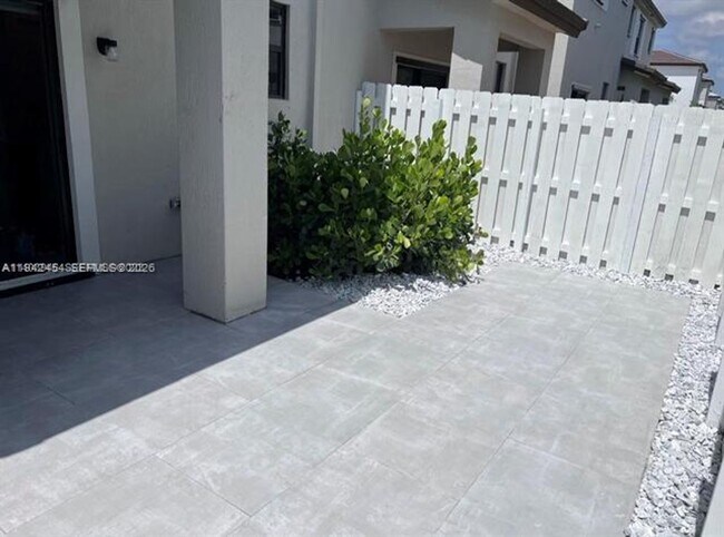 Building Photo - 15903 SW 2nd Dr