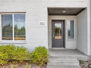 Building Photo - 3312 Santee St